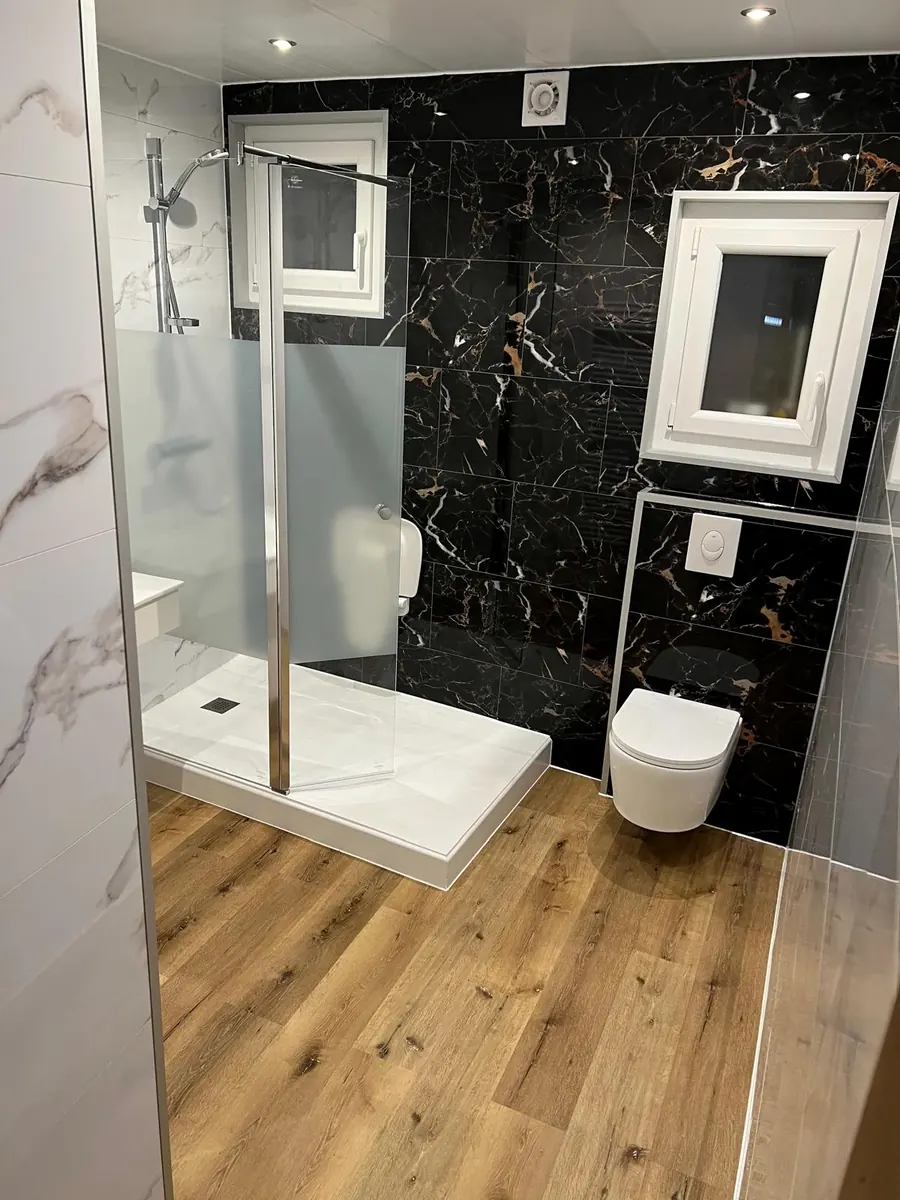 Salle de bain complète après la rénovation ADOM SENIOR
