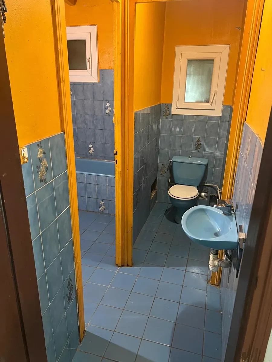 Deux petites pièces avant la rénovation complète